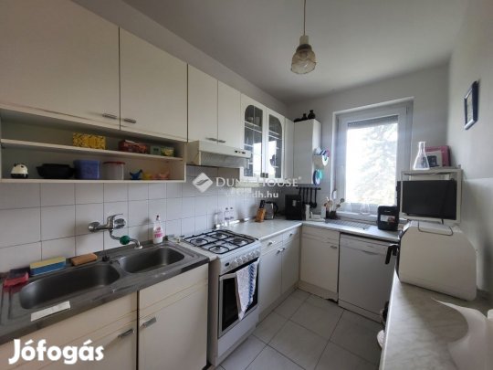 Balatonfőkajári 180 nm-es ház eladó