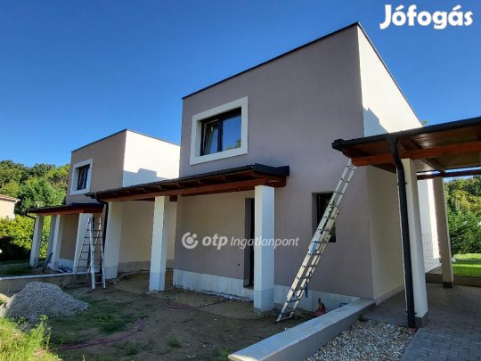 Balatonföldvári eladó 120 nm-es ház