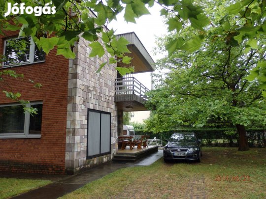 Balatonföldvári nyaraló (lakóingatlan)