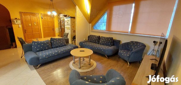 Balatonföldváron első emeleti lakás a kikőtő közelében