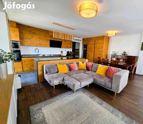 Balatonfüredi 83 nm-es lakás eladó