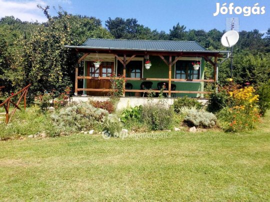 Balatonfüredi eladó 1291 nm-es telek