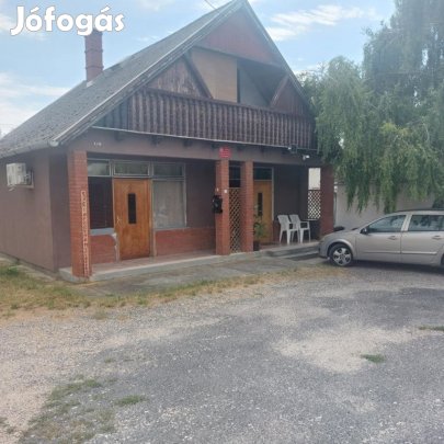 Balatonfűzfő, TOBRUK, 83 m2-es, családi ház, 3 szobás, jó állapotú