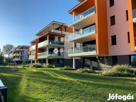 Balatonfűzfői 54 nm-es lakás eladó