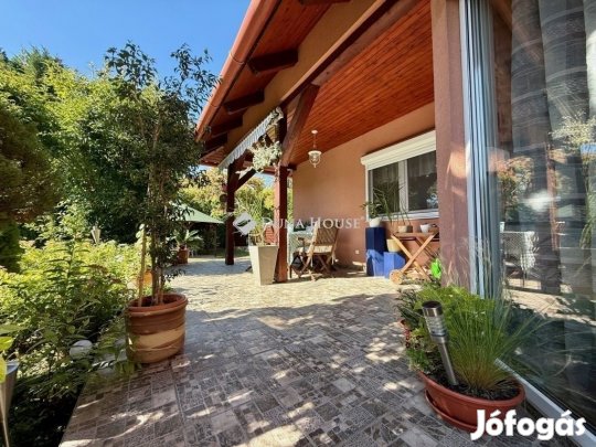 Balatonfűzfői eladó 150 nm-es ház