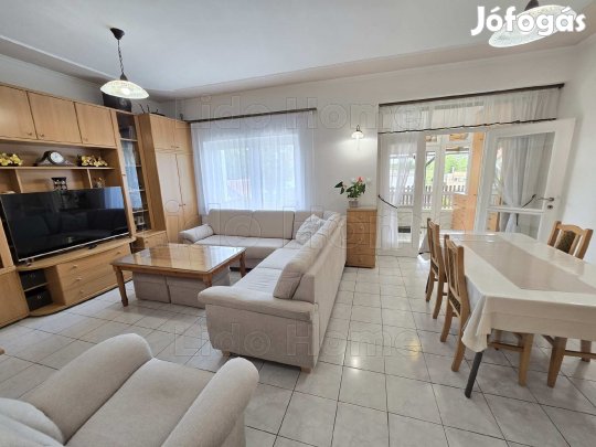 Balatoni családi ház Vonyarcvashegyen eladó