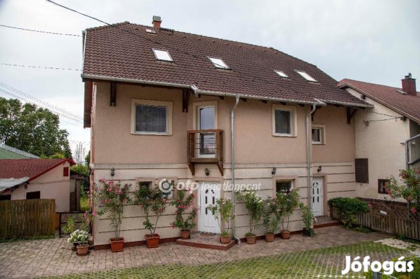 Balatonkenesei 432 nm-es ház eladó