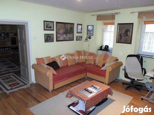 Balatonkenesei eladó 75 nm-es ház