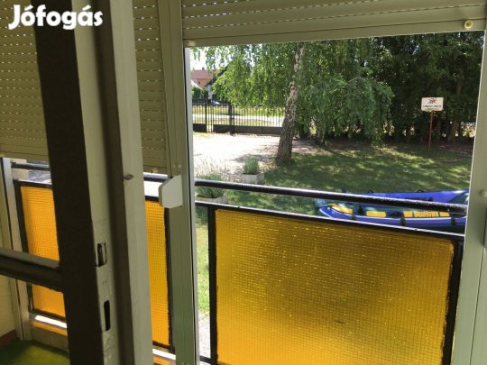 Balatonlelle kiadó garzon