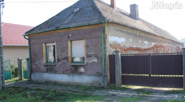 Balogunyomba bontásra/felújításra szoruló ház