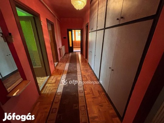 Balsai 185 nm-es ház eladó