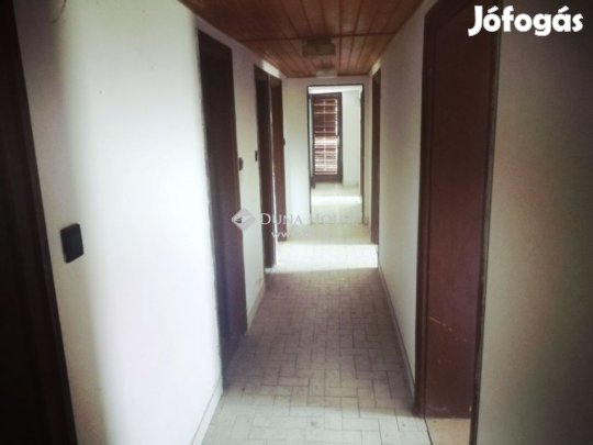 Bálványosi eladó 450 nm-es ház