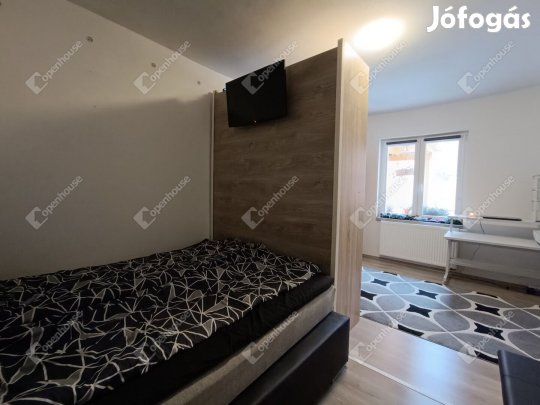 Bánfalva LEGCSENDESEBB utcájában eladó családi ház