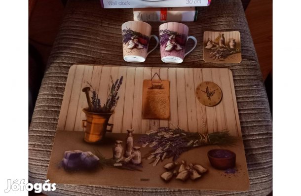 Banquet levendulás 2 bögre, tányéralátét 4 db ) - Új