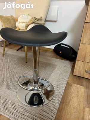 Bar szék jo allapotú 1 db