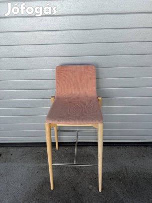 Barack színű bárszék, Pedrali Malmo szék - használt bútor