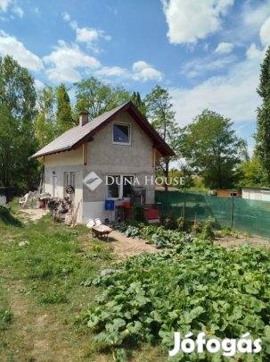 Baracskai 63 nm-es ház eladó