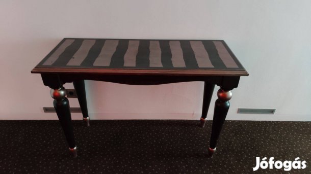 Bárasztal, pipere asztal