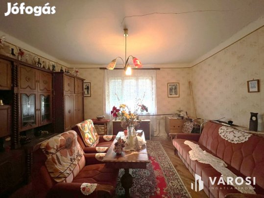 Barátságos, azonnal költözhető, 4 szobás vidéki házikó