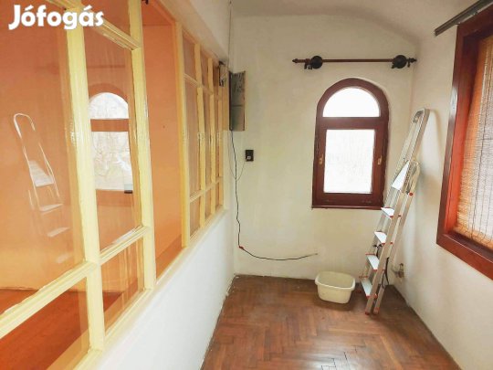 Barátságos, kedves kis ház eladó Előszálláson!