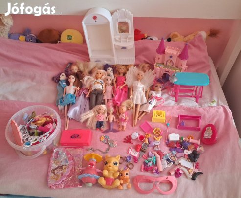 Barbi babák kiegészítőkkel