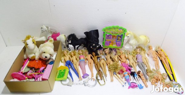 Barbie Baba csomag szett gyerek játék kb. 20 db Póni Kutya stb