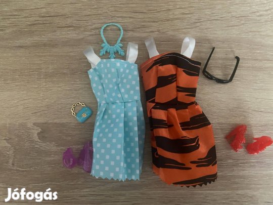 Barbie baba ruhák kiegészítőkkel 7