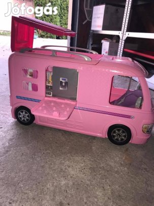 Barbie lakóautó