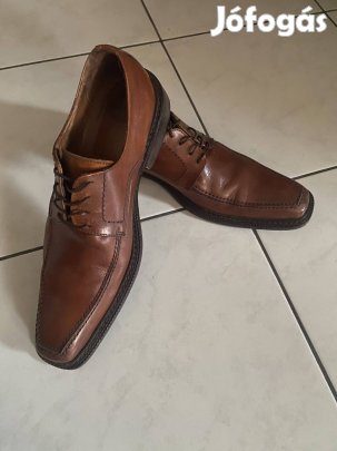 Barna, férfi cipő