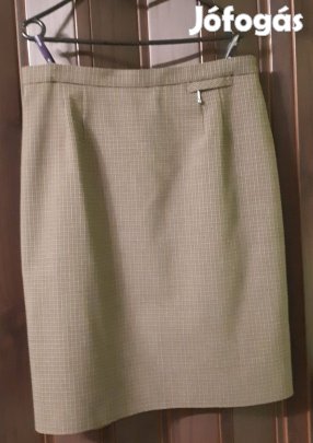 Barna apró kockás szoknya 46/18