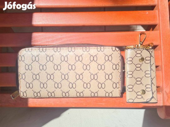 Barna mintás pénztárca irattartóval és kulcstartóval hibátlan