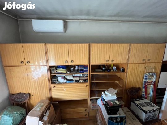 Barna színű hálószobai szekrénysor eladó