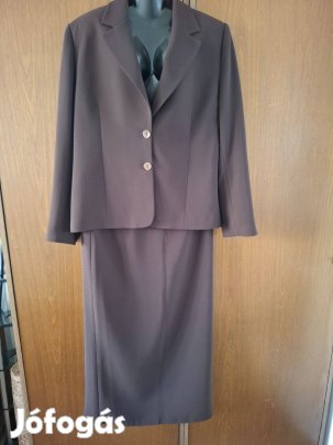 Barna szoknyás kösztüm 40