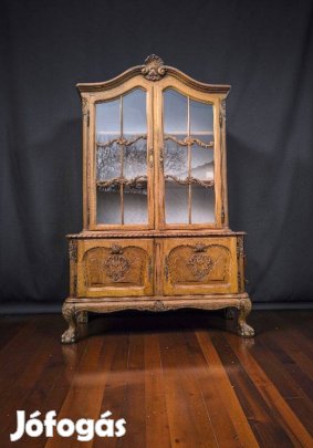 Barokk ,chippendale vitrin