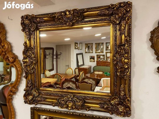 Barokk stílusú aranyszínű keretes tükör