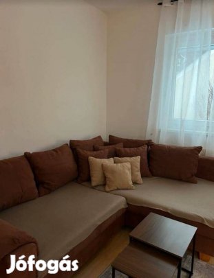 Bársony barna kanapé