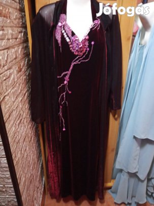 Bársony ruha tüll kabáttal eladó 