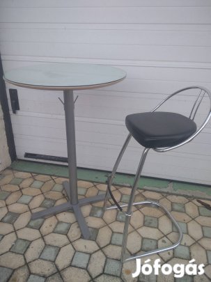 Bárszék asztallal 