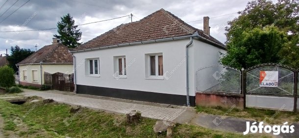 Batyki eladó 97 nm-es ház