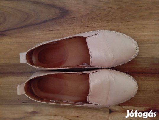 Batz Emma 40-es alig használt félcipő púder színben