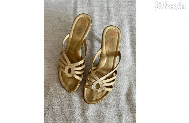 Batz párnázott talpú papucs, nőies kényelmes méretű sarokkal (38)akció