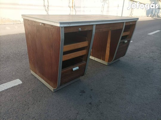 Bauhaus rolós íróasztal