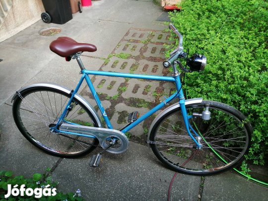 Bavaria 28-as króm kerekű gyönyörű karcmentes agyváltós kerékpár 