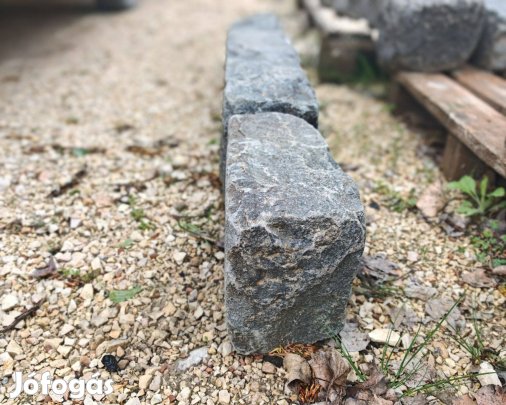 Bazalt kő kockakő 18x28x14-16 cm-es szegélykő - kivitelezői akció!