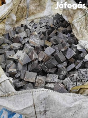 Bazalt kő kockakő, macskakő felezett 8-10 cm-es térkő tavaszi akció!