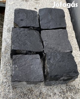 Bazalt kockakő hasított, csúszásmentes felülettel Eladó!