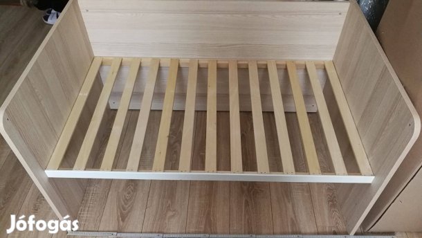 Bébi ágy mellé tehető kiságy 124x72cm keveset használt szép állapotban