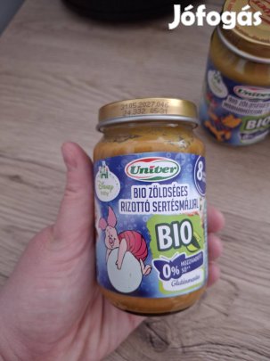 Bébiételes üvegcsék