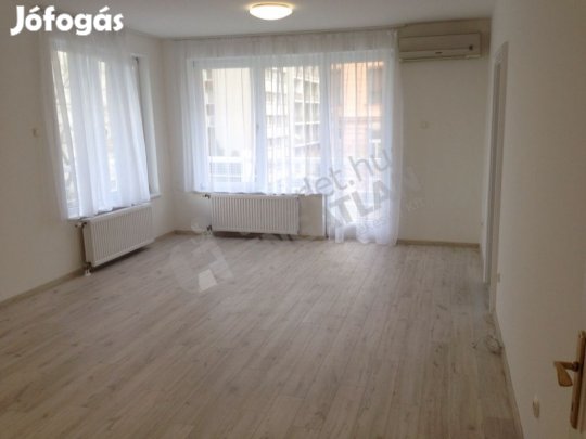 Bécsi úton 97 m2-es 4 szobás lakás