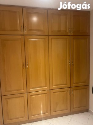 Beépített gardróbszekrény